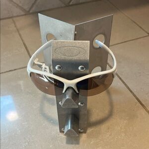 New in Box Oakley Commit SQ Pishd White with G30 Black Iridium Sunglasses